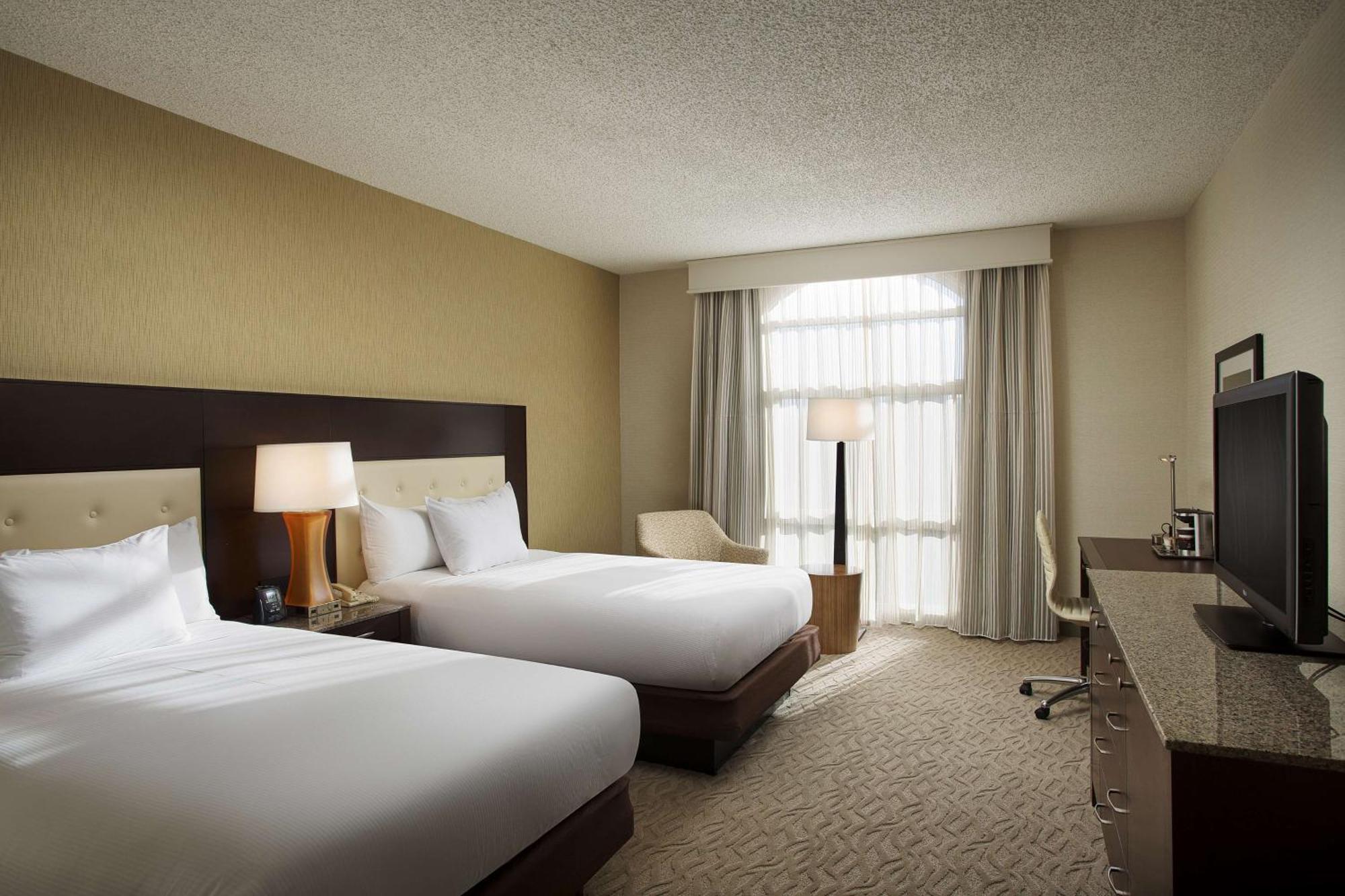 Hilton Oakland Airport Hotel Exterior foto
